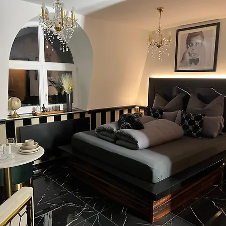 Nero Due Apartment *